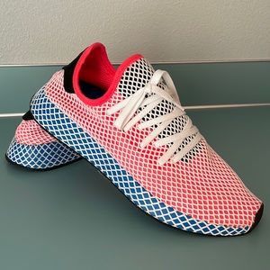 Adidas Deerupt Shoes